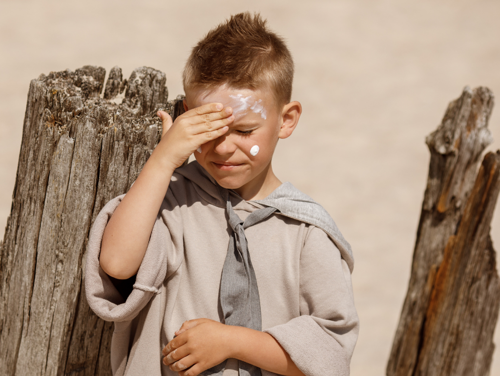 How to Choose the Right Sunscreen for Tweens