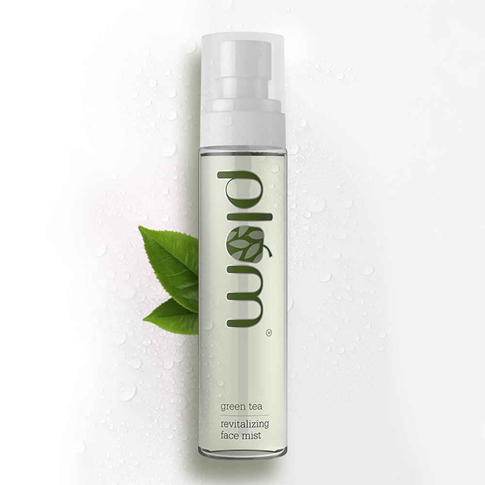 Plum Green Tea Revitalizing Face Mist Spray With Glycolic Acid & Aloe Vera - Hydrates & Refreshes 100 ml